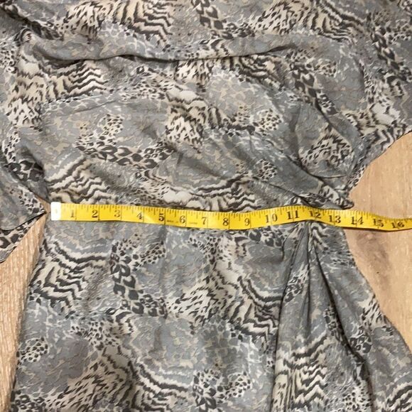 Elizabeth and James animal print silk dress size 4 - Picture 5 of 10